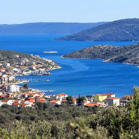 Holiday home Seaside House Vinisce, Trogir - 12066