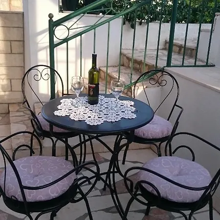 Seaside House Vinisce, Trogir - 12066 * Vinisce