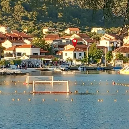 Seaside House Vinisce, Trogir - 12066 Будинок відпочинку Вінішчє
