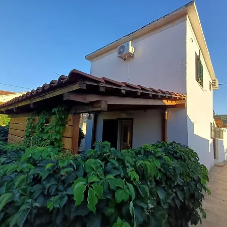 Seaside House Vinisce, Trogir - 12066 Будинок відпочинку